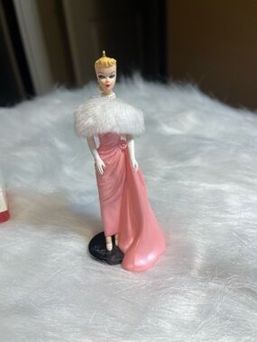 Vintage Hallmark Featuring Enchanted Evening Barbie-1996